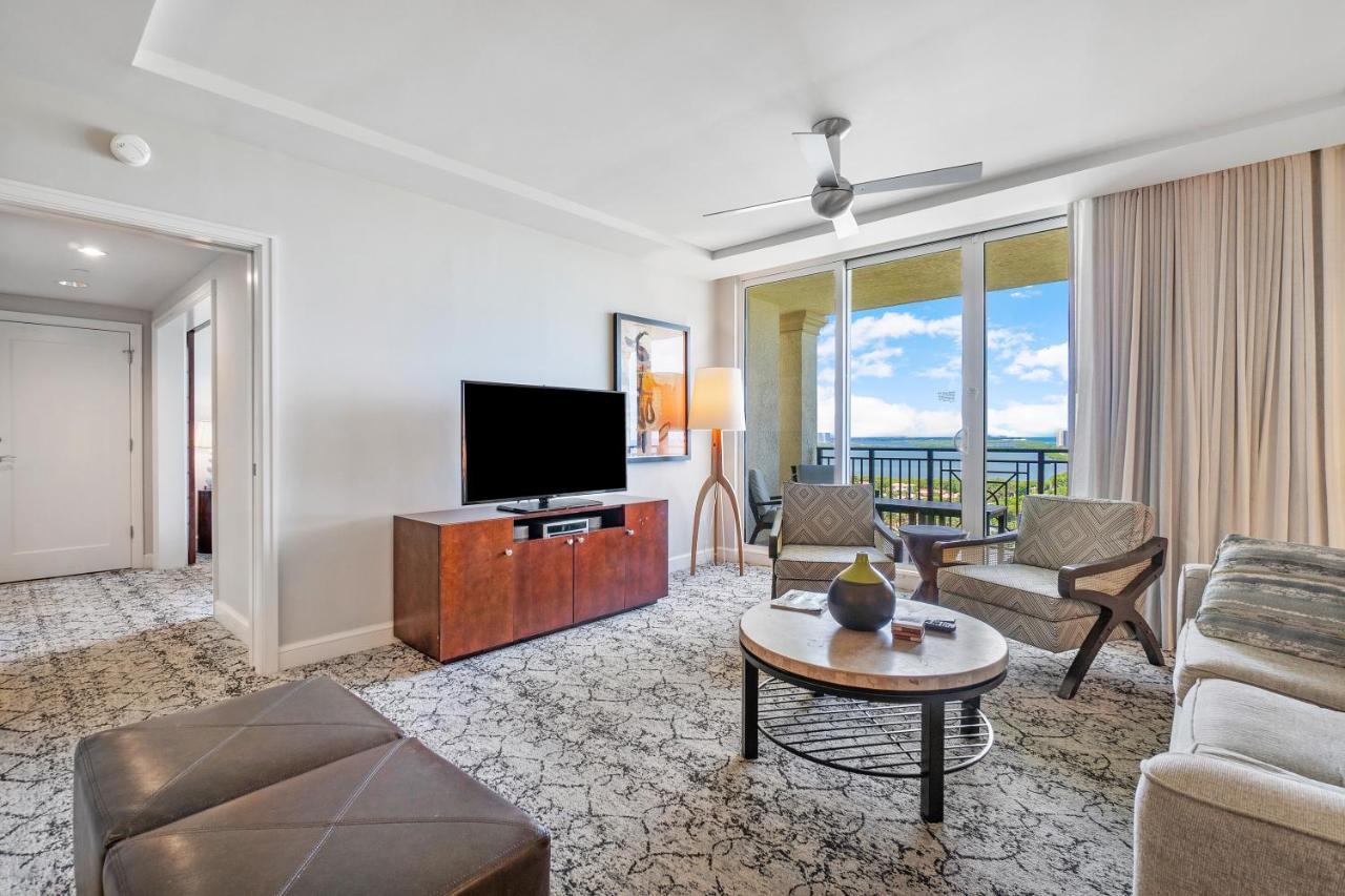 Palm Singer Island & Luxury