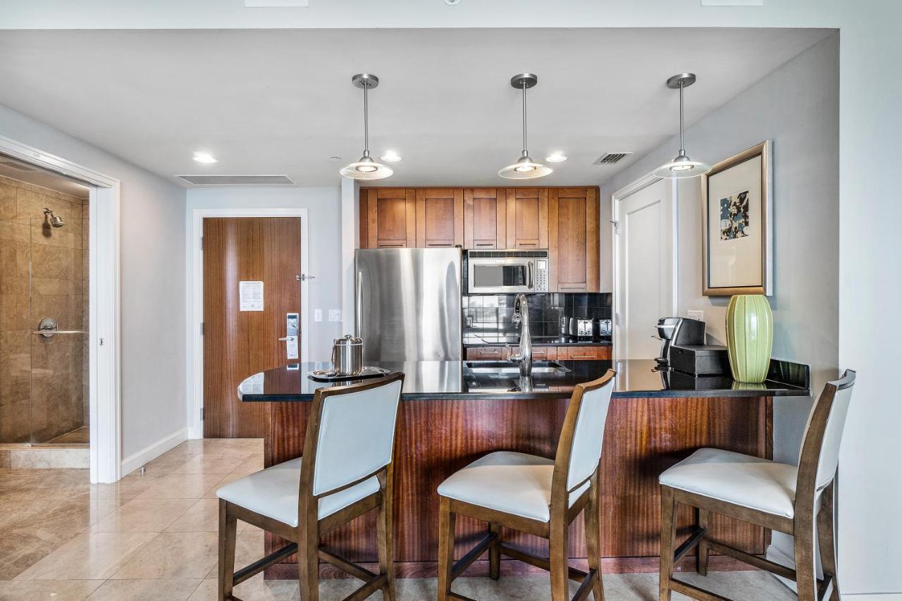 Resor Palm Singer Island & Luxury