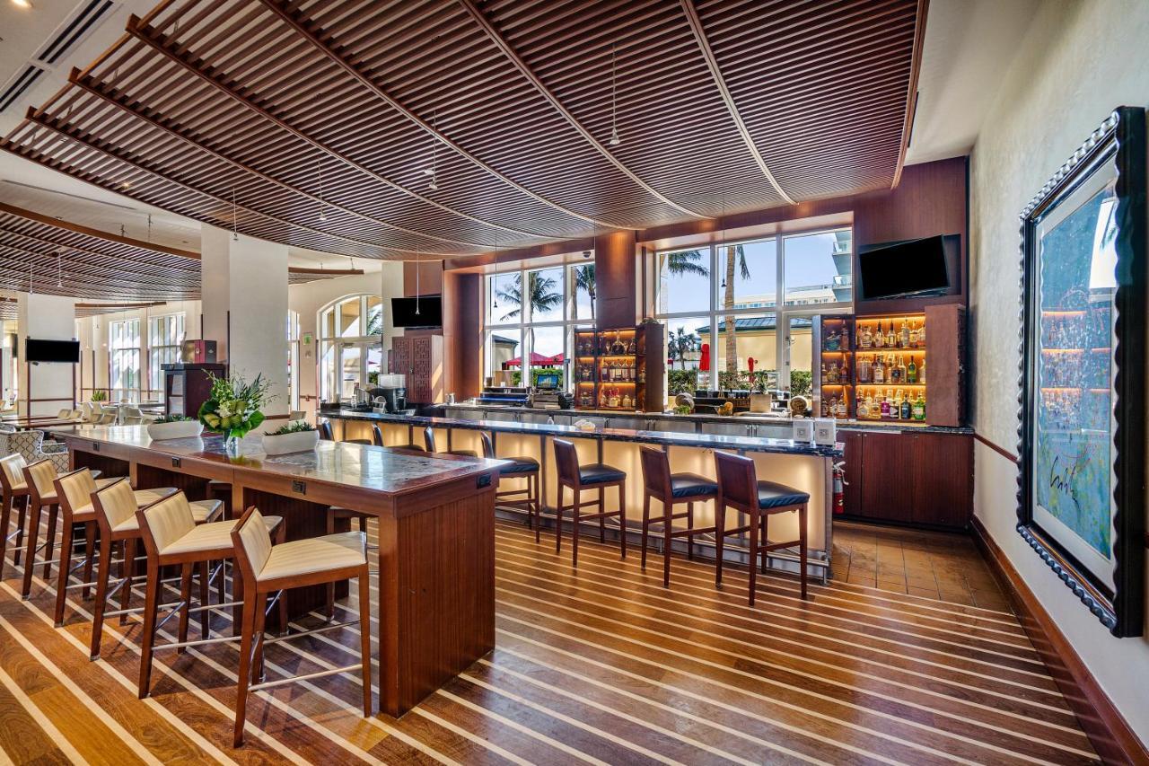 Palm Singer Island & Luxury Resor